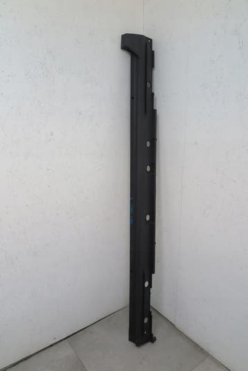 Toyota Yaris Cross rechter dorpel 75851-52120, Auto-onderdelen, Verzenden, Gebruikt