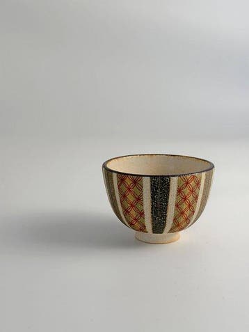 Michitaka Fukuno - Beker - Bloemenpatroon en warme kleur, Antiek en Kunst