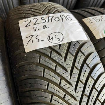 2 x Vredestein Quatrac 225-70-16 4 Seizoenbanden 7,5mm, Gebruikt, 16 inch, Ophalen of Verzenden, All Season
