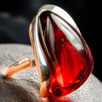 Cognac-amber zilveren ring – eenvoudige en verfijnde, Antiek en Kunst