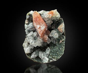 Zeldzame heulandietgeode met stilbiet en kwarts Kristalen-