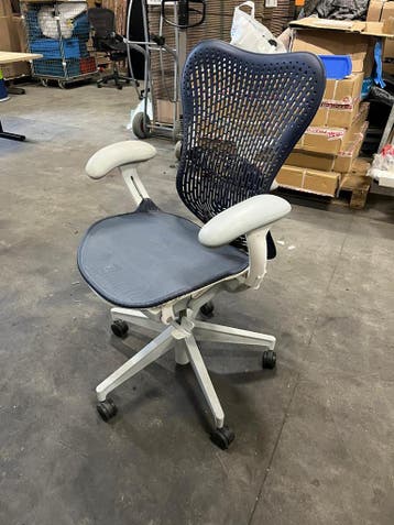 Herman Miller Mirra 2 Triflex Twilight/Studio, Verzenden, Nieuw