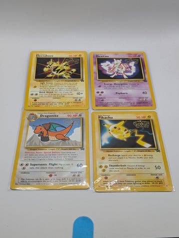 Pokémon - 4 Card - Pikachu, Electabuzz, Mewtwo, Dragonite WP, Hobby en Vrije tijd, Verzamelkaartspellen | Pokémon, Nieuw