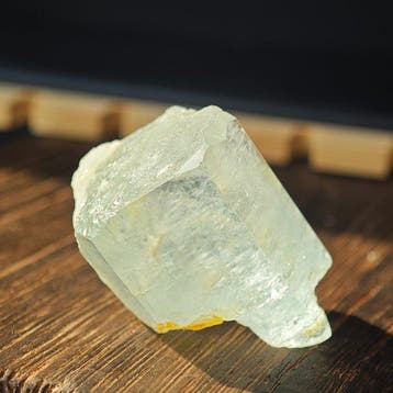 108,15 ct aquamarijn in A+ facetteringskwaliteit beëindigd