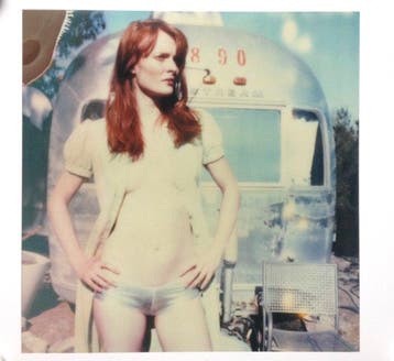 Stefanie Schneider - Daisy in front of Trailer (Till Death