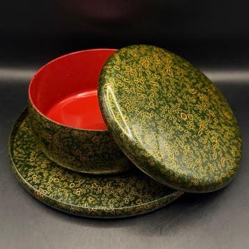 Japanse groen- en goudtinten met deksel snoepkom en dienblad