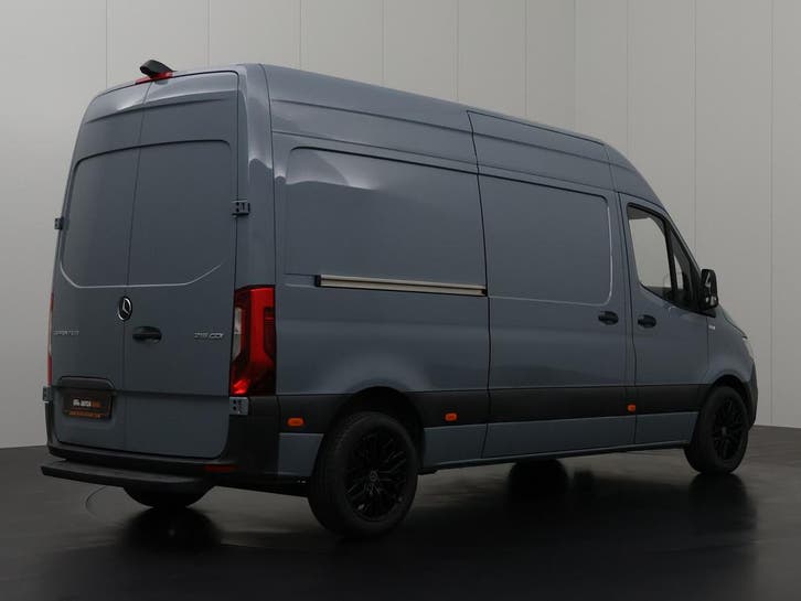 Mercedes Sprinter Bestelbus L2 H2 2023 Diesel Automaat, Auto's, Mercedes-Benz, Te koop, Zwart, Automaat, Financial lease, BTW verrekenbaar