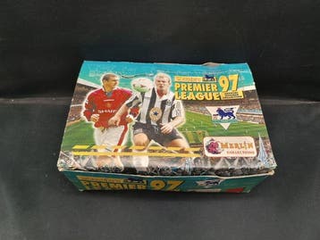 Panini Premier League 97 - Box originale con 50 bustine - 1, Verzamelen, Nieuw