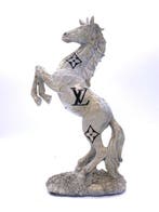MVR - Louis Vuitton Horse