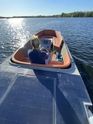 elektrische sloep op zonne-energie COMMODORE 570 geheel nieu, Watersport en Boten, Overige merken, Tender, Kussenset, Elektrisch