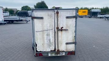 Gesloten 750 kg bakwagen Gesloten Aanhangwagen, Ophalen of Verzenden, Gebruikt