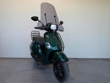 Vespa Sprint Brom 45 km, BWJ 02-2015, Racing Green Metallic, Gebruikt, Maximaal 45 km/u, Ophalen of Verzenden, Benzine