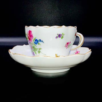 Meissen - First Choice - Tea Cup and Saucer - Flowers and