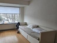 Kamer E. Thomassen à Thuessinklaan in Groningen, Via bemiddelaar, Groningen, Groningen, (Studenten)kamer