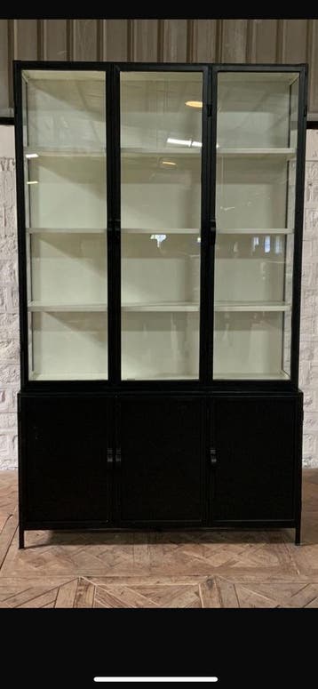 Buffetkast exclusief zwart metaal glas 142 cm breed actie, Vitrinekast exclusief zwart metaal glas 142 cm breed actie, 100 tot 150 cm