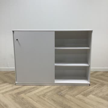 Kinnarps schuifdeurkast vv 4 legborden vv sleutel, Ophalen of Verzenden, Gebruikt