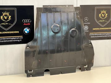 Renault Clio Estate motor beschermplaat bj.2017 758903856R, Gebruikt, Renault