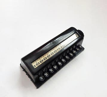 Rekenmachine - Vintage rekenapparaat voor het berekenen van
