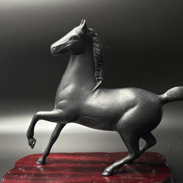 Japanese okimono - sculptuur IJzer, Zwart IJzerpaard, Een, Antiek en Kunst