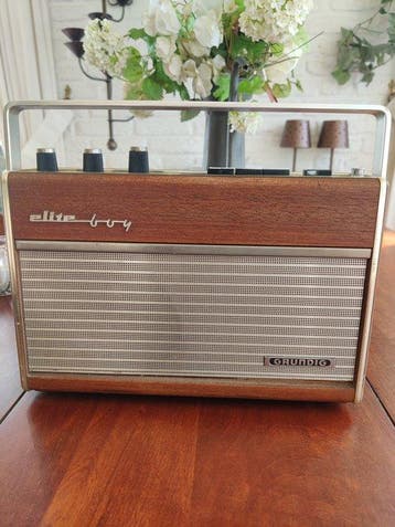 Grundig - Elite Boy 205 Portable Transistor Radio, Nieuw
