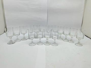 Baccarat - Drinkservies (16) - cilindrisch - Kristal -