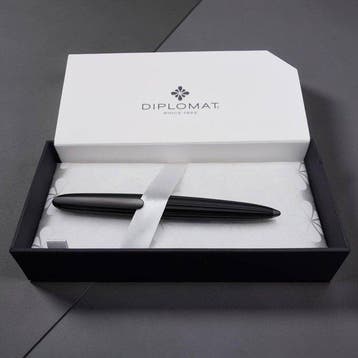 Diplomat - Aero Matte Black - Zonder minimumprijs - Vulpen, Verzamelen, Nieuw