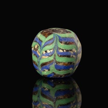 Viking periode Glas Glazen kraal met sporen