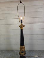 Een prachtige Empire-stijl tafellamp - Lamp - Gips, Brons, Antiek en Kunst