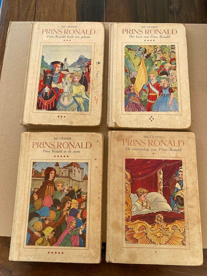 4 Deeltjes Prins Ronald - Rie Cramer  - ca. 1955, Antiek en Kunst, Antiek | Boeken en Bijbels, Verzenden