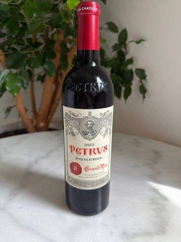 2015 Petrus - Pomerol - 1 Fles (0,75 liter), Verzamelen, Wijnen, Nieuw