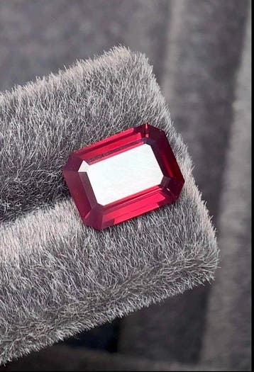 1 pcs Rood Spinel - 2.86 ct - Lotus Gemology - Red Rich, Nieuw