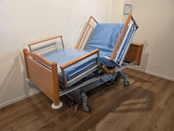 Volker S380 #31A Elektrisch Hoog Laag Thuiszorg-bed, Verzenden, Zo goed als nieuw