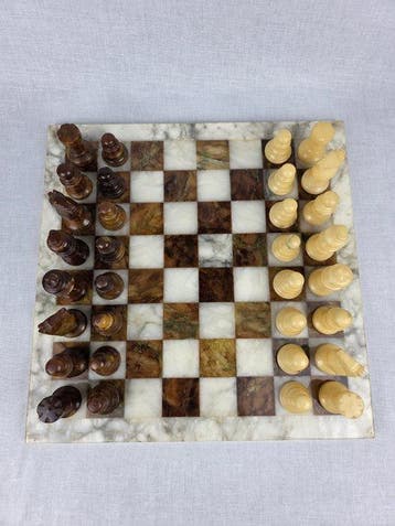 Schaakspel - marmer , onyx , albast