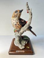 Giuseppe Armani - sculptuur, Passero su ramo con bacche