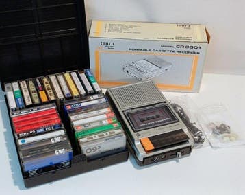 Tsuru - CR 3001 + 30 Cassettes / Portable, Nieuw