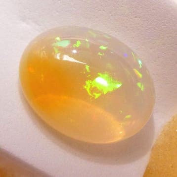 Opaal - 8.44 ct - Instituto Gemólogico Español (IGE), Nieuw