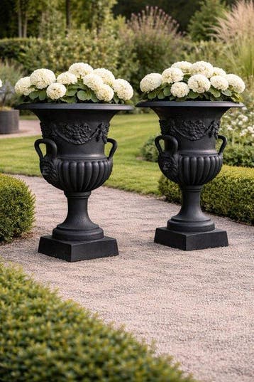 Vaas - Gietijzer - 2 stuks XL - Lion Handles