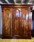 3deurs antiek Engels mahonie kast met fantastisch interieur