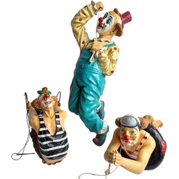 Figuur - Hangende clowns in Acrobatische en Sportieve Poses