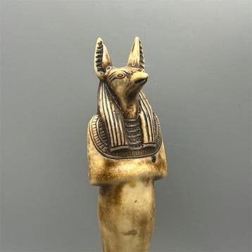 Replica van het oude Egyptische Anubis, god van het