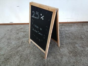 Krijt stoepbord – B55 x D43 x H84 cm