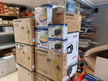 Mix pallet met inb. magnetron/oven en afzuigkappen en KHH, Ophalen