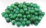 60 smaragden, echt mooie handgemaakte ronde platte kralen,