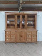 Landelijke klassieke kast, buffetkast, ladekast, servieskast