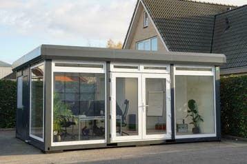 Modern tuinkantoor of tuinhuis - Toilet + snel te leveren, Nieuw, 400 cm of meer, 500 cm of meer, Tuinhuis