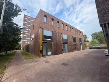 Te huur: Huis Zonnebaarsstraat in Hoogvliet Rotterdam, Huizen en Kamers, Hoogvliet Rotterdam, Zuid-Holland