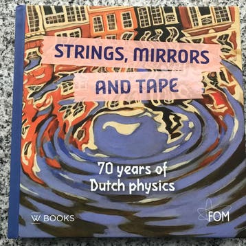 Strings, mirrors and tape, Boeken, Verzenden, Gelezen, Natuurwetenschap