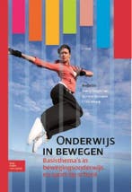 9789031387014 Onderwijs in bewegen | Tweedehands, Boeken, Schoolboeken, Verzenden, Zo goed als nieuw, Harry Stegeman