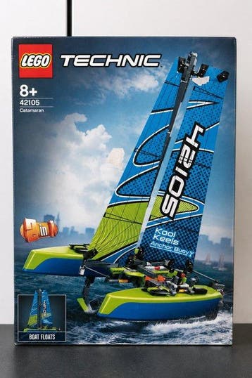 Lego Set - 42105 - Technic - Catamaran, Nieuw