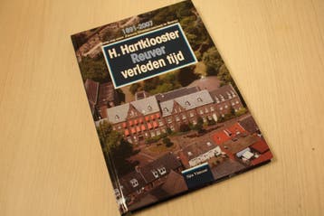 9789076461373 . Titel:  H. Hartklooster Reuver - verlede..., Nieuw